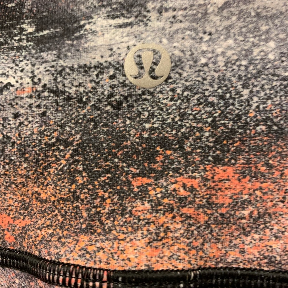 Lululemon - Picture 3 of 6